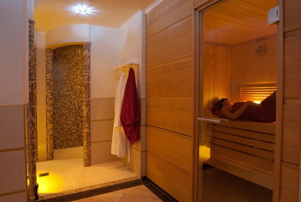 Parkhotel Am Taunus オーバーウルゼル エクステリア 写真