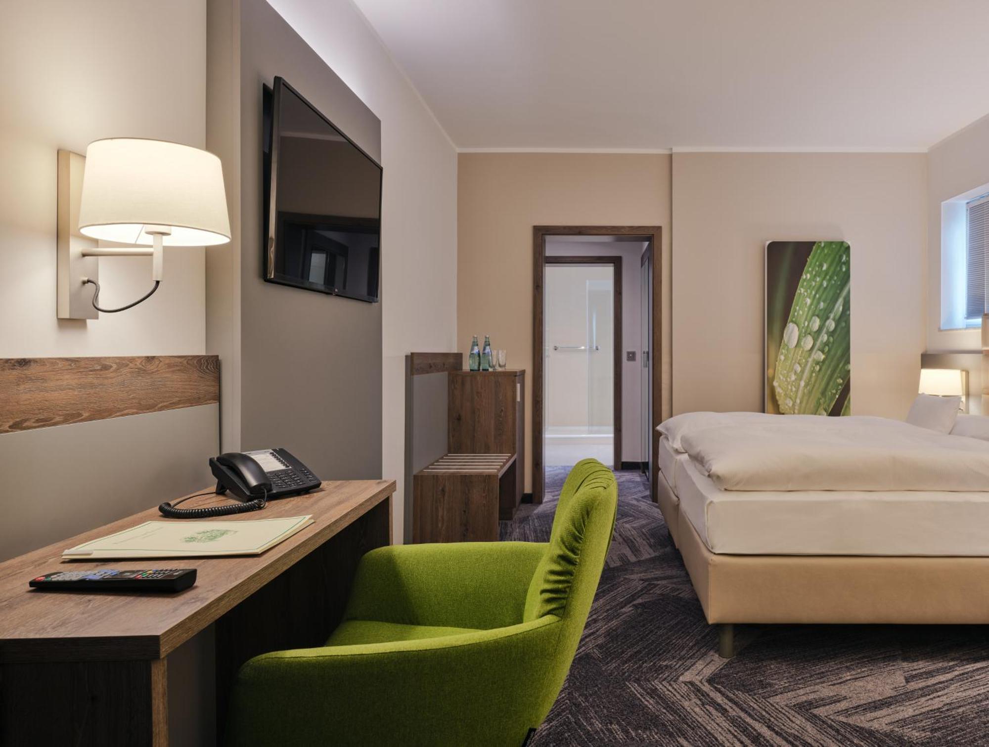 Parkhotel Am Taunus オーバーウルゼル エクステリア 写真