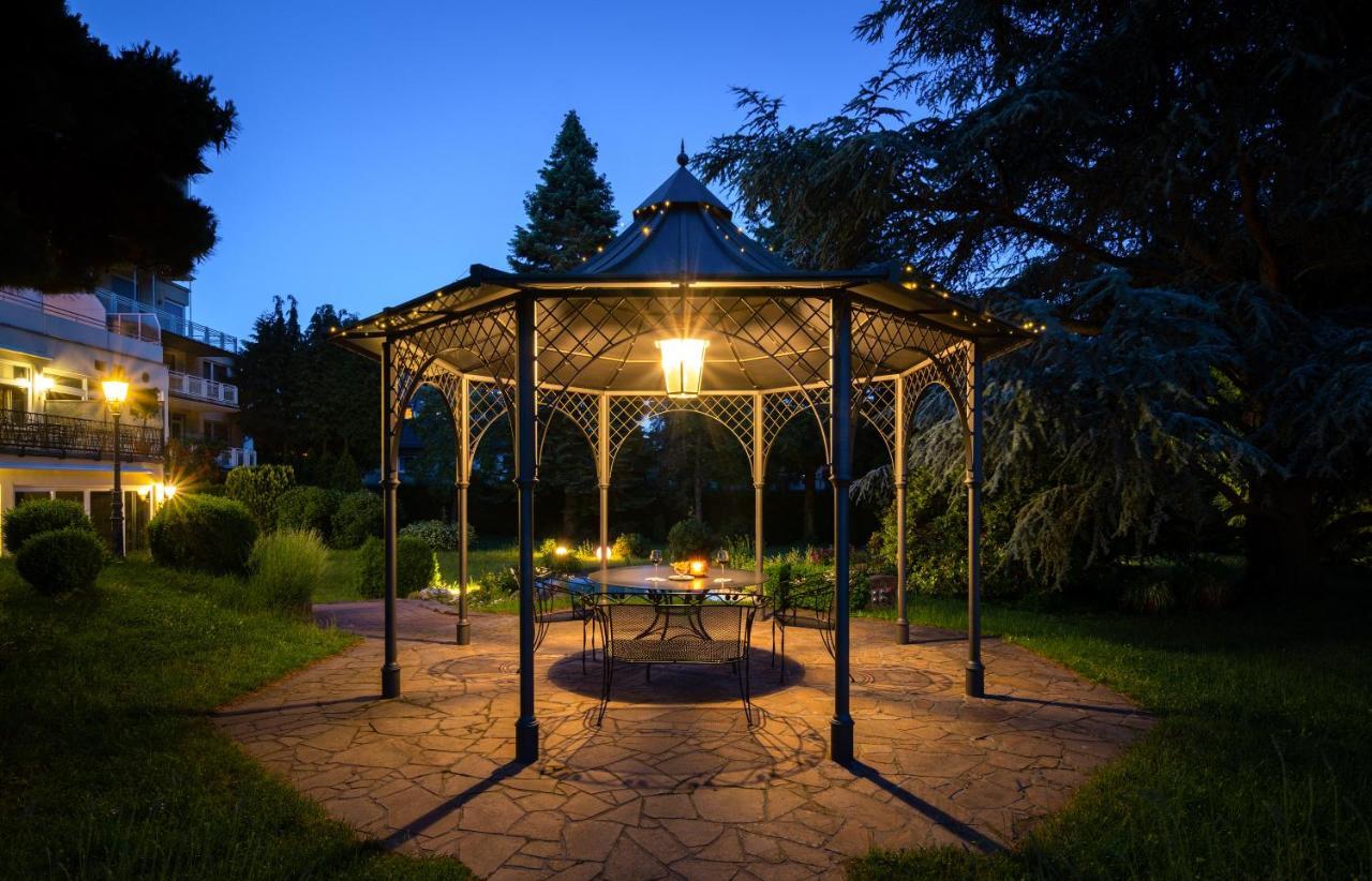 Parkhotel Am Taunus オーバーウルゼル エクステリア 写真