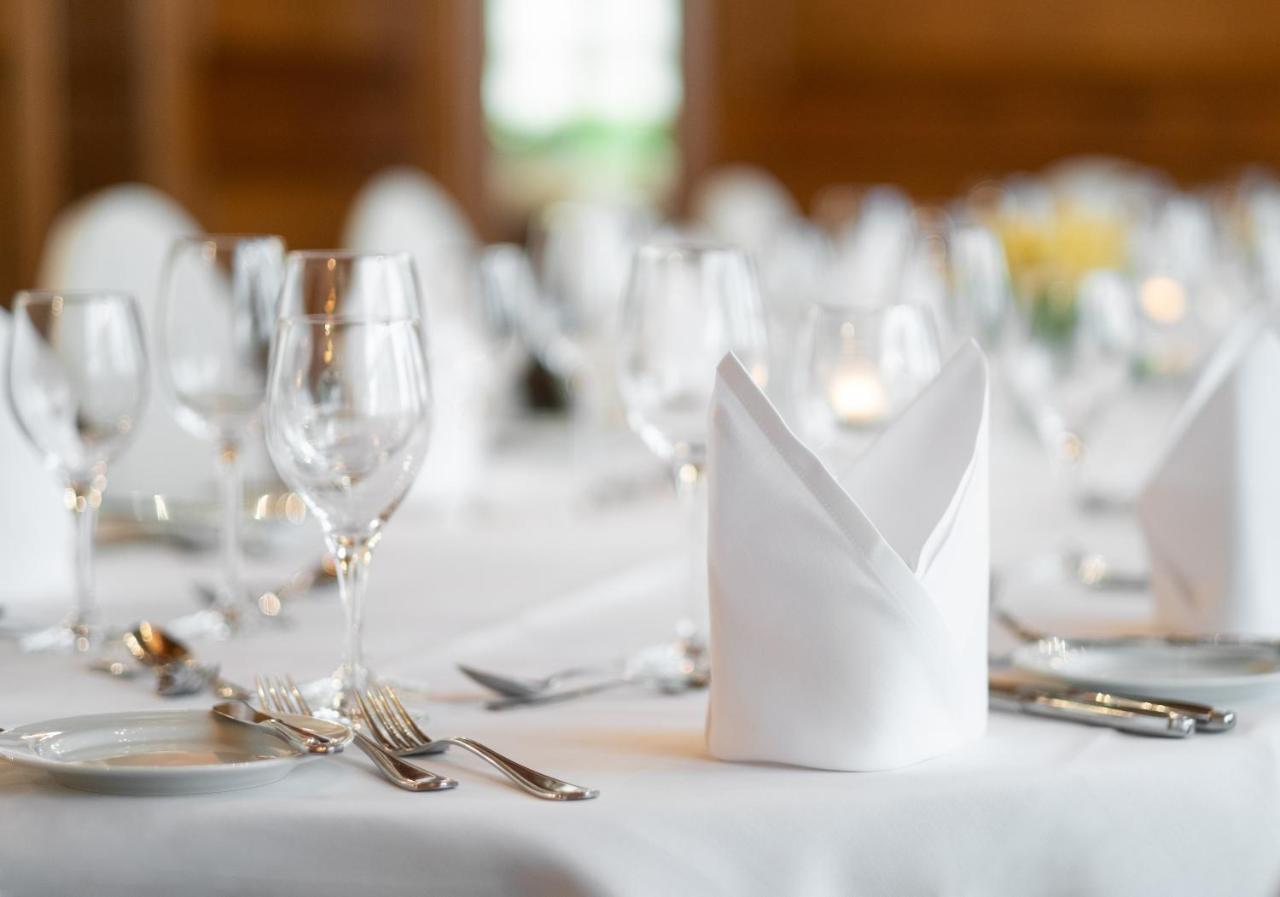 Parkhotel Am Taunus オーバーウルゼル エクステリア 写真