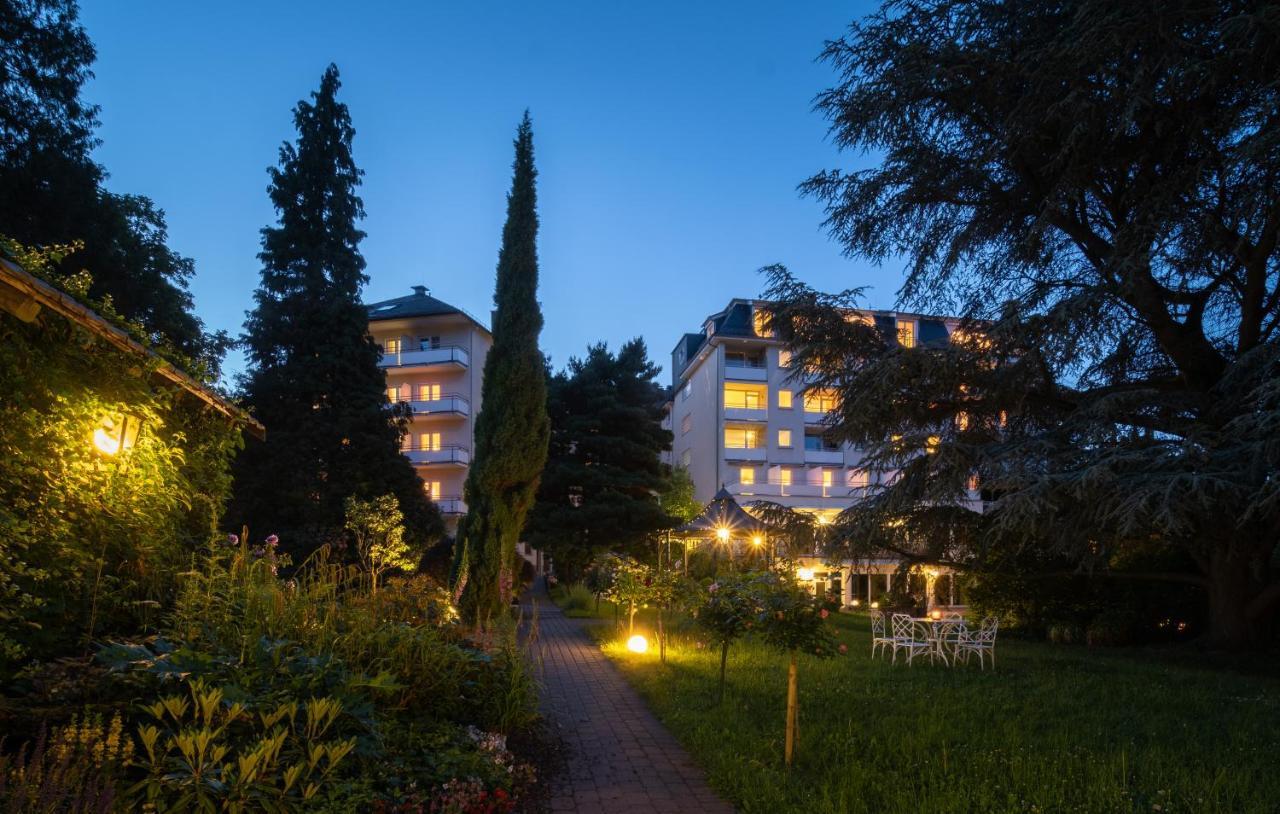 Parkhotel Am Taunus オーバーウルゼル エクステリア 写真